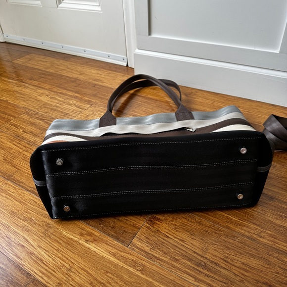 Blowout!!! 2 Harvey Seatbelt Streamline Treecycle Collector bags - Picture 4 of 15